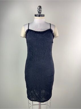 💚 3735. Black Lace Slip Dress with Spaghetti Straps